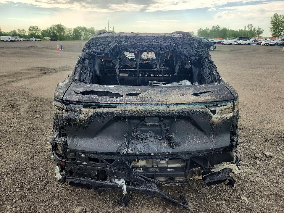 2019 Porsche Cayene VIN WP1AA2AY9KDA02924 COPART salvage auction — BURN, Qc - Irrecuperable, sold $1,800 on 2026-07-21 (photo 6)