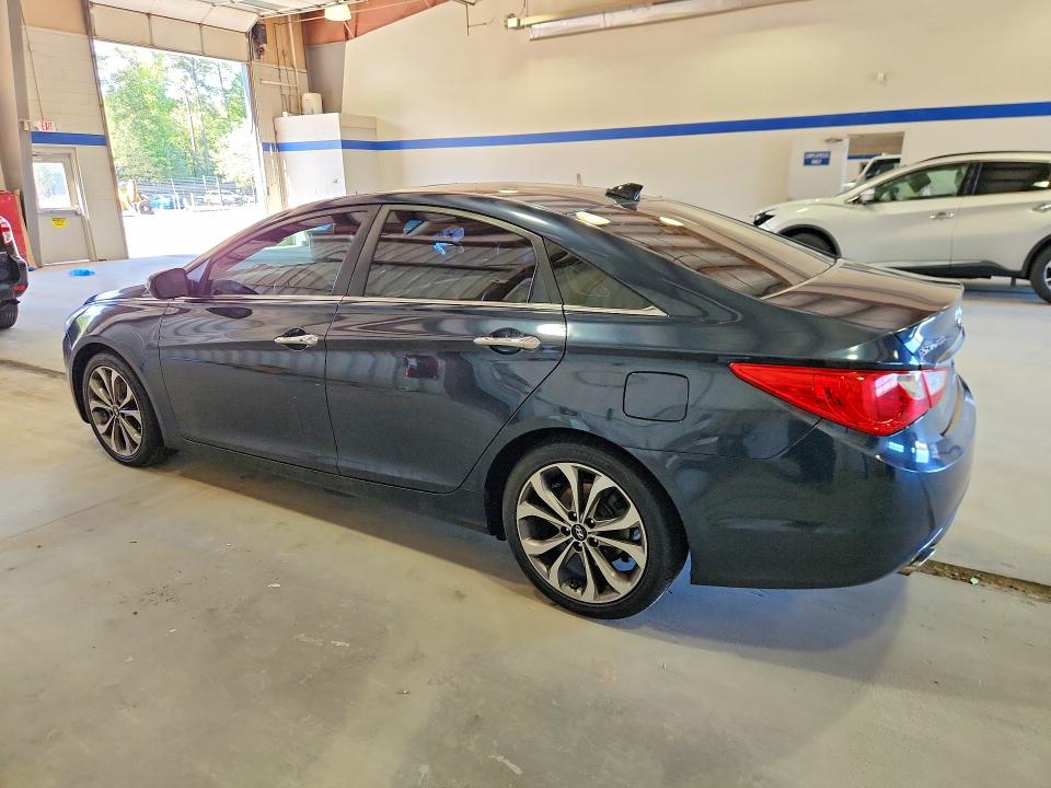 2013 Hyundai Sonata VIN 5NPEC4AB1DH693805 COPART salvage auction — MECHANICAL, Va - Certificate Of Title, sold $650 on 2026-07-17 (photo 2)