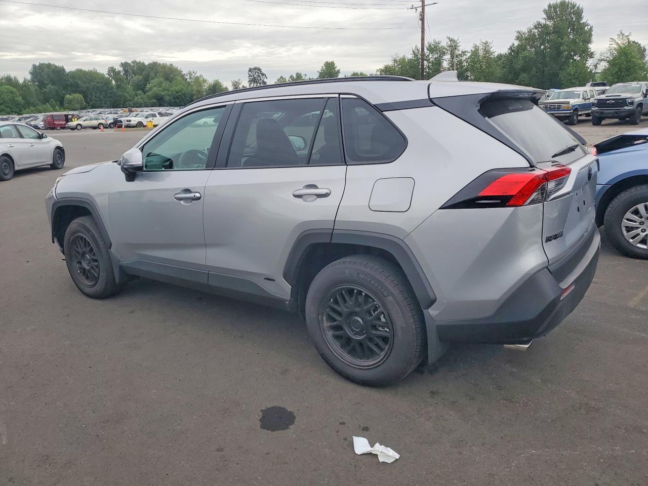 2024 Toyota Rav 4 VIN 2T3RWRFV4RW202555 COPART salvage auction — Front End, Rc - Clean Title, sold $13,700 on 2026-08-13 (photo 2)
