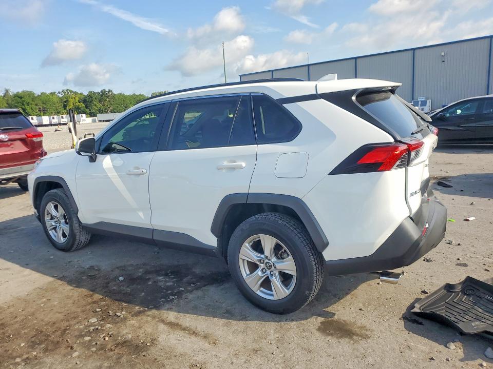 2019 Toyota Rav 4 VIN JTMW1RFV4KJ014687 COPART salvage auction — REAR END, Fl - Cert Of Title Slvg Rebuildable, sold $9,900 on 2026-07-06 (photo 2)