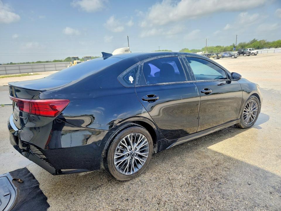 2024 Kia Forte VIN 3KPF54AD7RE795721 COPART salvage auction — FRONT END, TX - CERTIFICATE OF TITLE, sold $7,800 on 2026-07-09 (photo 3)