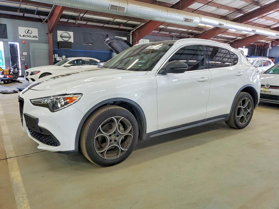 2018 Alfa romeo Stelvio VIN ZASFAKBN0J7B93276 COPART salvage auction — MINOR DENT/SCRATCHES, Wv - Certificate Of Title (P), sold $5,900 on 2026-07-16 (photo 1)