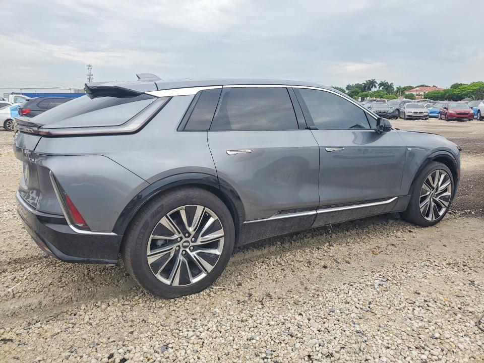 2023 Cadillac Lyriq VIN 1GYKPMRK1PZ000945 COPART salvage auction — FRONT END, Fl - Cert Of Title Slvg Rebuildable, sold $15 on 2026-07-31 (photo 3)