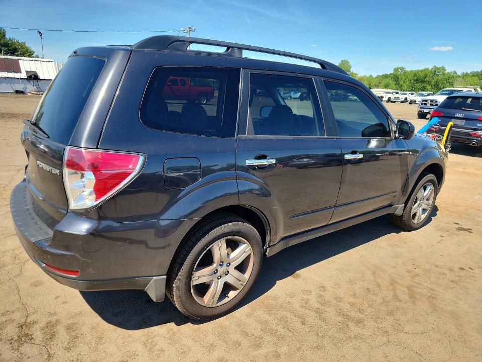 2009 Subaru Forester VIN JF2SH64689H767789 COPART salvage auction — SIDE, CT - CERT OF TITLE-SALVAGE, sold $450 on 2026-07-28 (photo 3)