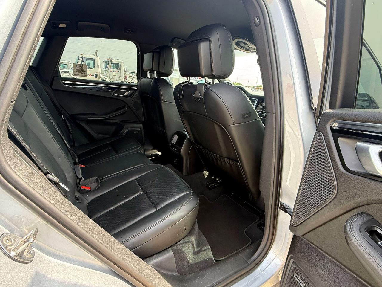 2015 Porsche Macan VIN WP1AB2A53FLB55393 COPART salvage auction — Minor Dent/Scratches, OK - CERTIFICATE OF TITLE (P), sold $5,400 on 2026-06-30 (photo 6)