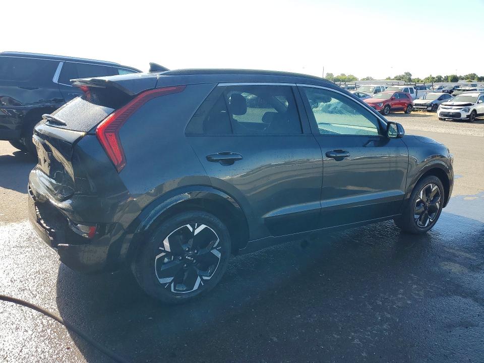 2024 Kia Niro VIN KNDCR3L14R5085904 COPART salvage auction — REAR END, Ca - Non-Repairable Vehicle Cert, sold $8,900 on 2026-07-20 (photo 3)