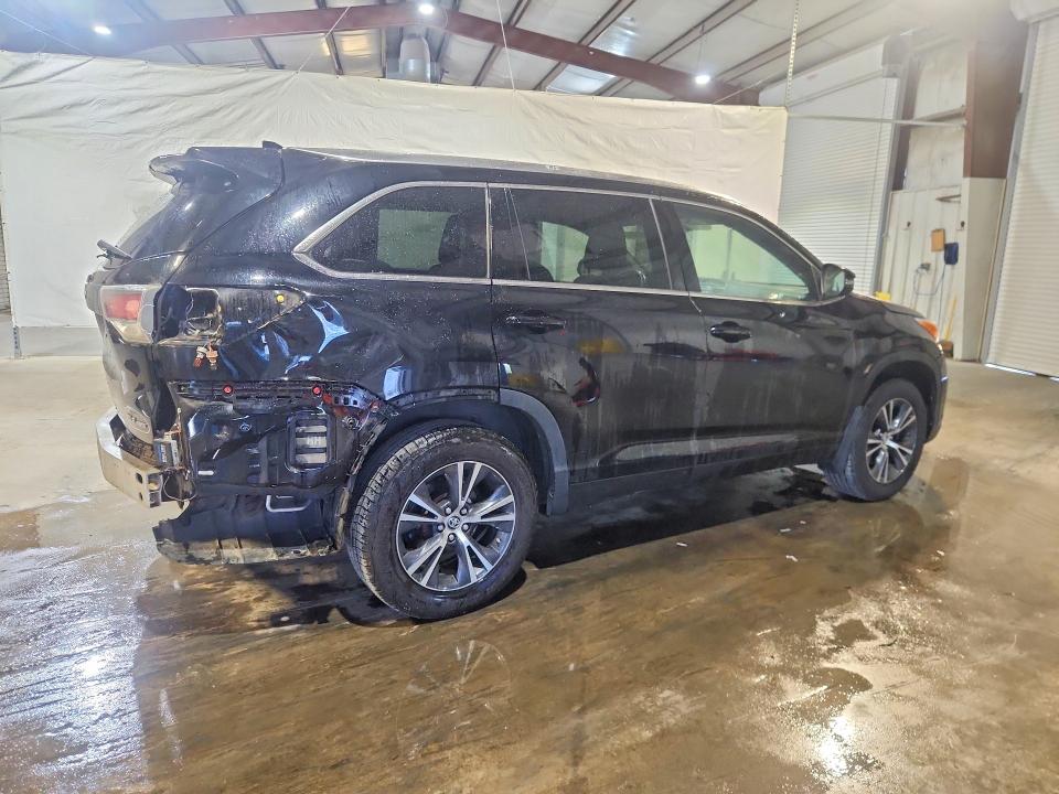 2016 Toyota Highlander VIN 5TDJKRFH1GS241881 COPART salvage auction — REAR END, Ma - Cert Of Title-Reconstrctd Coll, sold $8,000 on 2026-07-06 (photo 3)