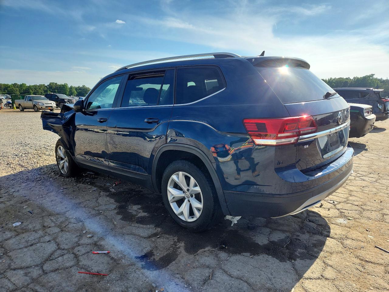2019 Volkswagen Atlas VIN 1V2UR2CAXKC565802 COPART salvage auction — Front End, TN - SALVAGE CERTIFICATE, sold $1,950 on 2026-07-09 (photo 2)