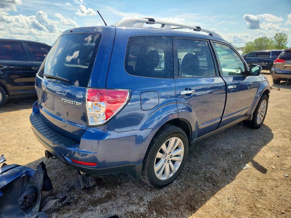 2011 Subaru Forester VIN JF2SHBGC6BH721944 COPART salvage auction — FRONT END, Il - Salvage Certificate, sold $225 on 2026-07-28 (photo 3)