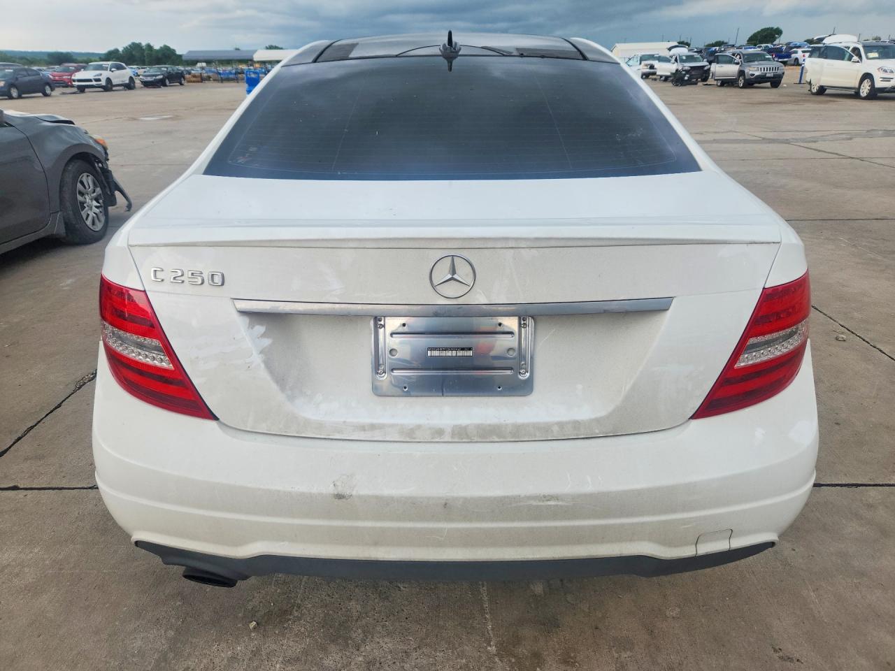 2015 Mercedes-Benz C-Class VIN WDDGJ4HB7FG368884 COPART salvage auction — Front End, TX - CERTIFICATE OF TITLE, sold $600 on 2026-07-09 (photo 6)