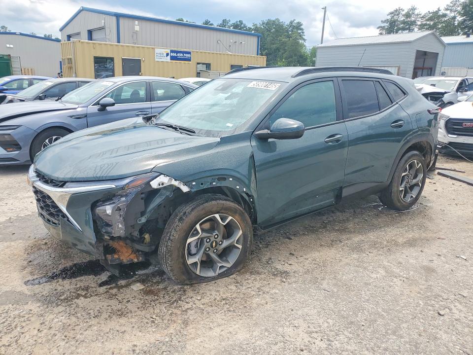 2025 Chevrolet Trax VIN KL77LHEP2SC143119 COPART salvage auction — FRONT END, SC - CERTIFICATE OF TITLE, sold $5,600 on 2026-07-20 (photo 1)