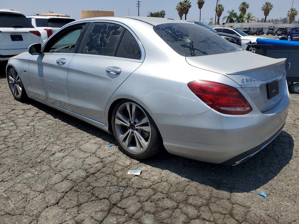 2018 Mercedes-benz C-klasse VIN 55SWF4HB6JU259275 COPART salvage auction — MINOR DENT/SCRATCHES, Ca - Dis/Dlr/Exp Only Clean Title, sold $4,700 on 2026-07-09 (photo 2)