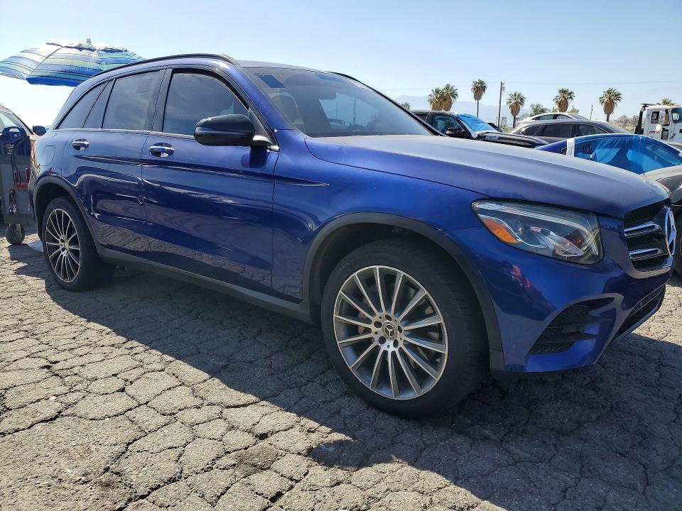 2017 Mercedes-benz Glc VIN WDC0G4JB4HF197289 COPART salvage auction — MINOR DENT/SCRATCHES, Ca - Dis/Dlr/Exp Only Clean Title, sold $7,000 on 2026-07-09 (photo 4)