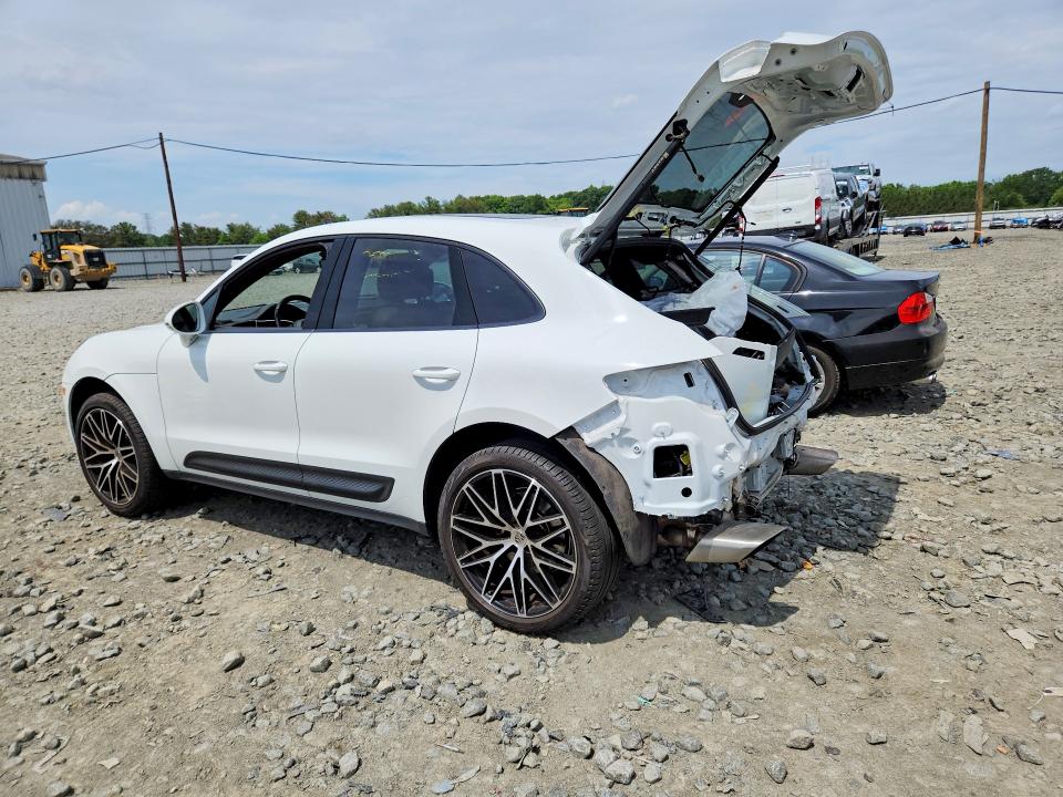 2022 Porsche Macan VIN WP1AA2A50NLB06315 COPART salvage auction — REAR END, Nj - Cert Of Title-Salvage, sold $17,600 on 2026-07-20 (photo 2)