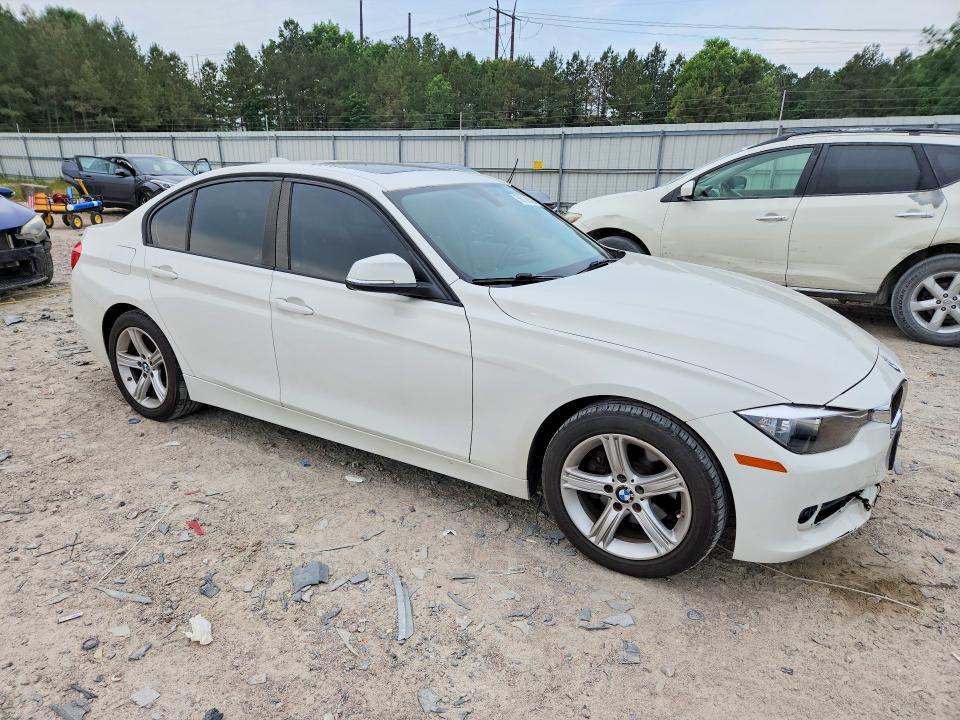 2014 BMW 3er VIN WBA3B1C53EK134904 COPART salvage auction — FRONT END, Va - Certificate Of Title, sold $875 on 2026-07-06 (photo 4)