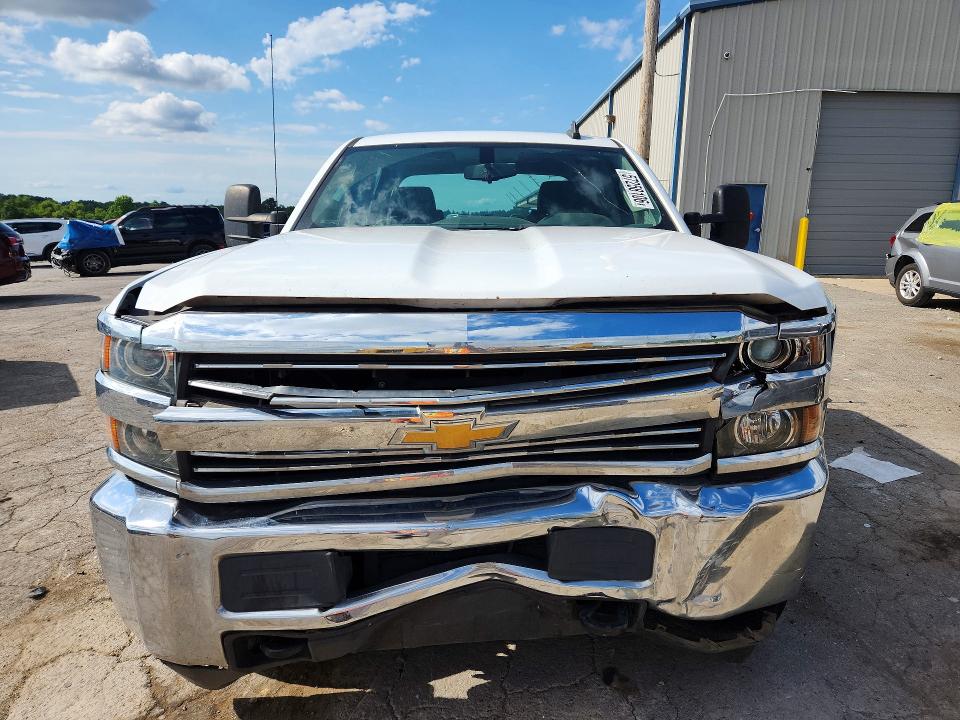 2017 Chevrolet VIN 1GC1CUEG4HF201837 COPART salvage auction — FRONT END, TN - SALVAGE CERTIFICATE, sold $5,300 on 2026-07-02 (photo 5)