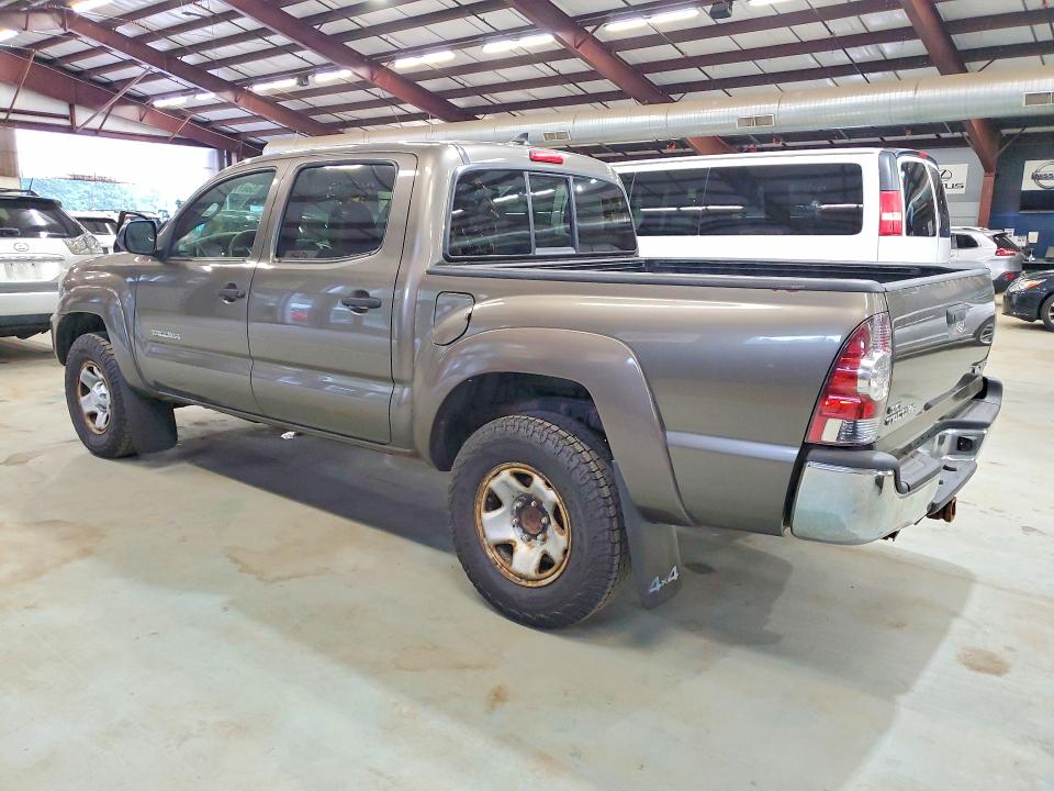 2014 Toyota Tacoma VIN 3TMLU4EN7EM138264 COPART salvage auction — MINOR DENT/SCRATCHES, NY - CERTIFICATE OF TITLE, sold $9,000 on 2026-07-31 (photo 2)