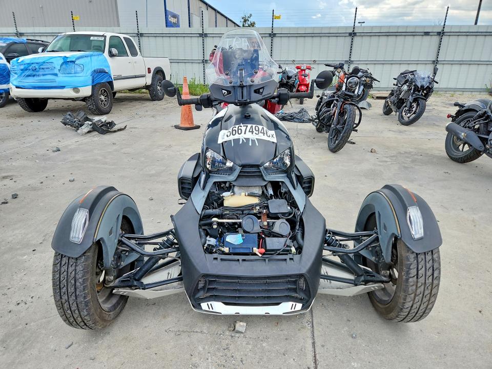 2020 Can-am/ brp Ryker VIN 3JB2FEG24LJ004473 COPART salvage auction — MINOR DENT/SCRATCHES, VA - CERTIFICATE OF TITLE, sold $3,200 on 2026-07-08 (photo 2)