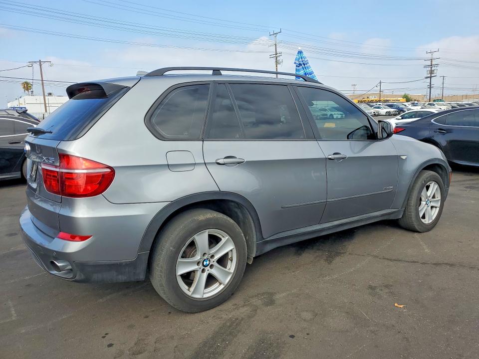 2013 BMW X5 VIN 5UXZV4C55D0G51932 COPART salvage auction — MINOR DENT/SCRATCHES, Ca - Dis/Dlr/Exp Only Clean Title, sold $625 on 2026-07-15 (photo 3)
