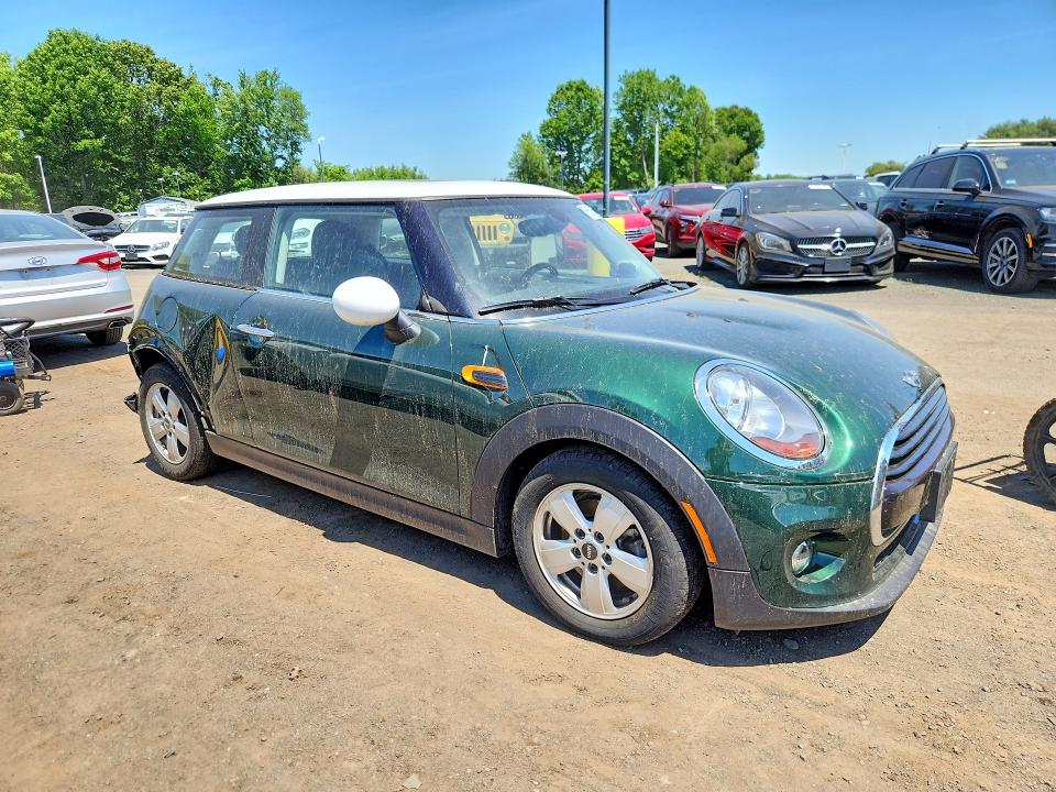 2018 Mini Cooper VIN WMWXP5C59J3D02062 COPART salvage auction — FRONT END, CT - CERT OF TITLE-SALVAGE, sold $1,600 on 2026-07-23 (photo 4)
