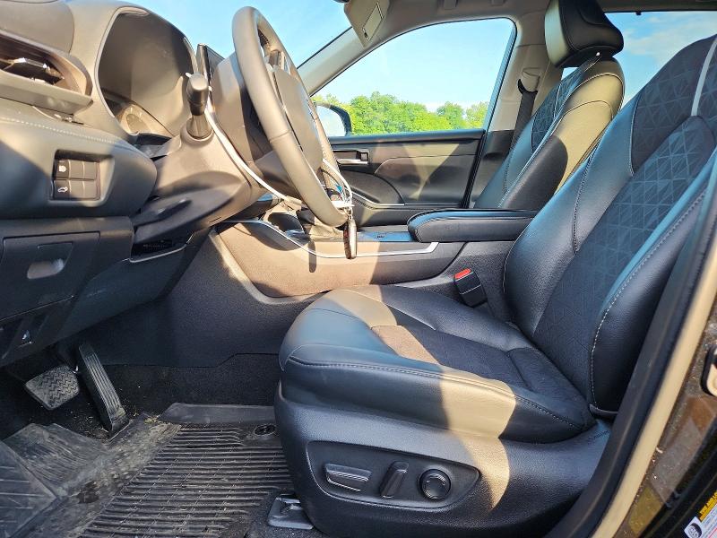 2025 Toyota Highlander VIN 5TDKBRCH1SS649461 COPART salvage auction — FRONT END, Ny - Mv-907A Salvage Certificate, sold $18,000 on 2026-07-14 (photo 7)