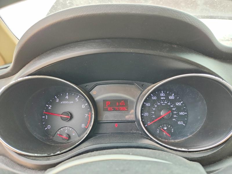 2016 Kia SEDONA VIN KNDMB5C18G6131925 COPART salvage auction — MINOR DENT/SCRATCHES, Tx - Certificate Of Title, sold $700 on 2026-07-09 (photo 9)