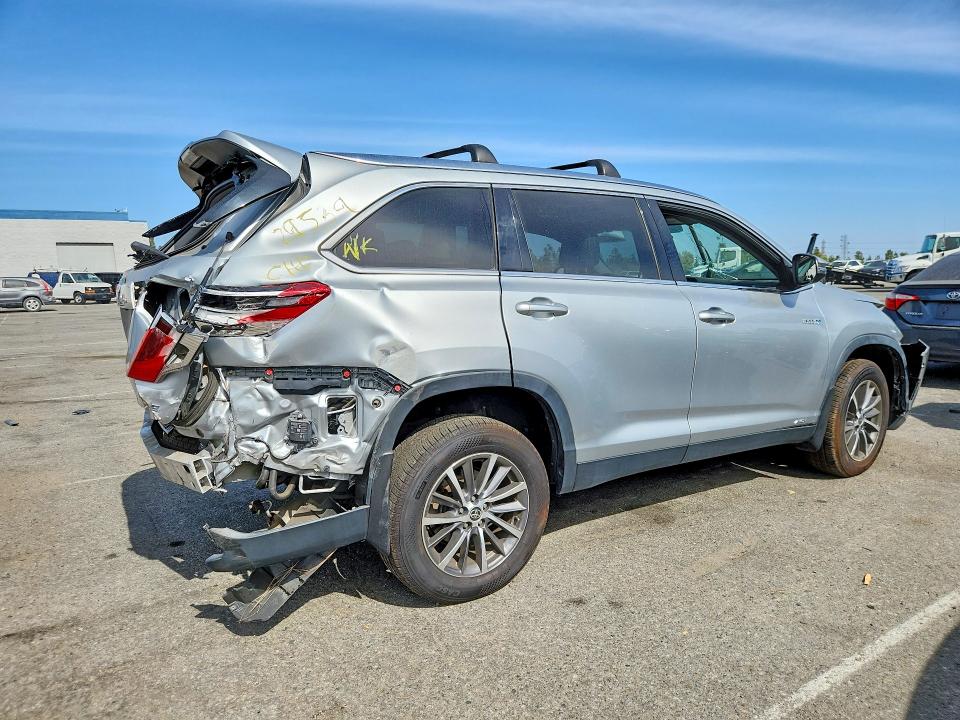 2019 Toyota Highlander hybrid VIN 5TDJGRFH5KS078811 COPART salvage auction — ALL OVER, Ca - Salvage Certificate, sold $5,800 on 2026-07-28 (photo 3)