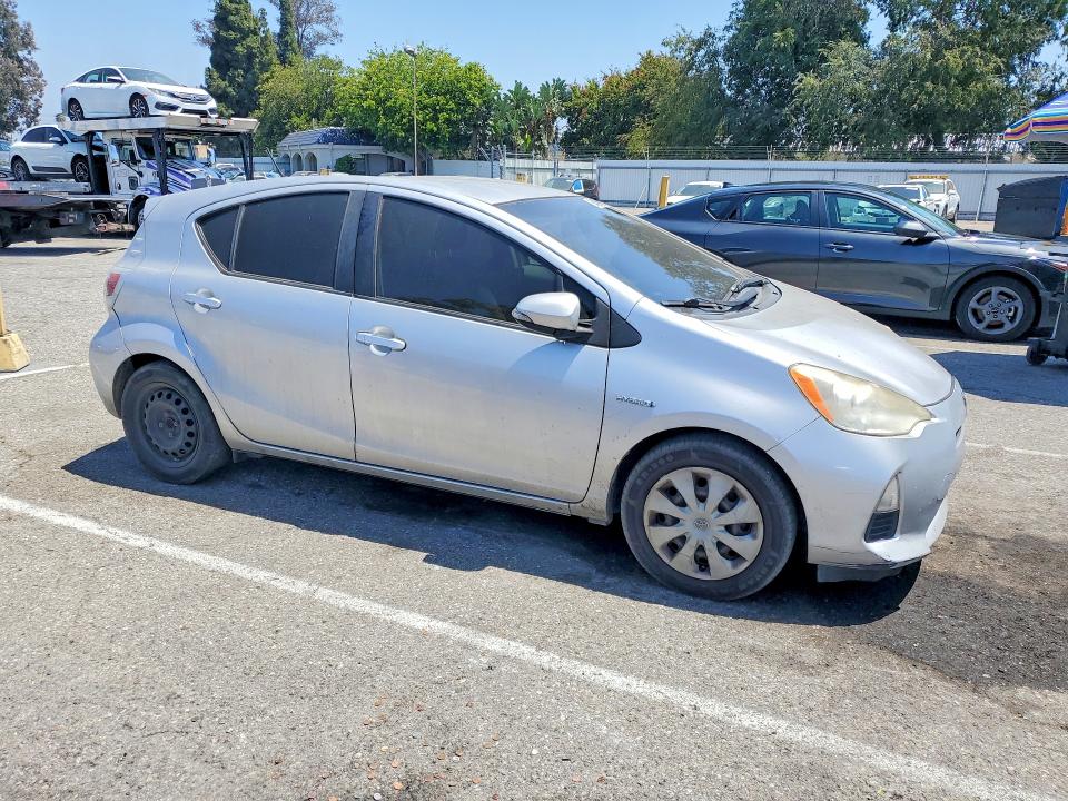 2013 Toyota Prius c VIN JTDKDTB36D1531029 COPART salvage auction — SIDE, CA - SALVAGE CERTIFICATE, sold $725 on 2026-07-24 (photo 4)