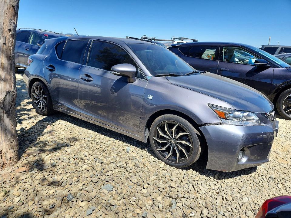 2013 Lexus Ct 200 VIN JTHKD5BH1D2162614 COPART salvage auction — FRONT END, CA - SALVAGE CERTIFICATE, sold $1,750 on 2026-07-09 (photo 4)