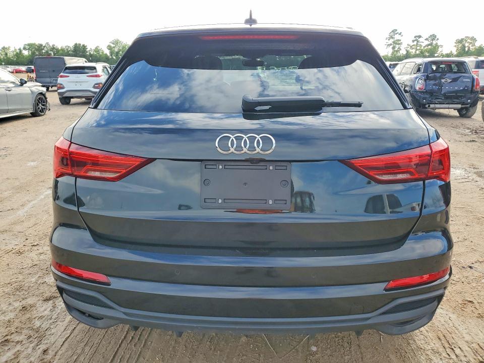 2025 Audi Q3 VIN WA1DECF35S1062409 COPART salvage auction — WATER/FLOOD, Fl - Cert Of Title-Slvg Rebld Flood, sold $14,200 on 2026-07-07 (photo 6)