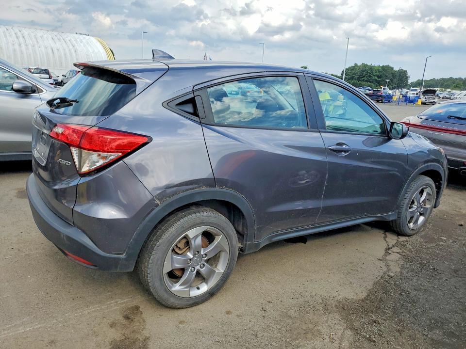 2022 Honda Hr-v VIN 3CZRU6H31NM720578 COPART salvage auction — MINOR DENT/SCRATCHES, VA - CERTIFICATE OF TITLE, sold $7,000 on 2026-07-02 (photo 3)
