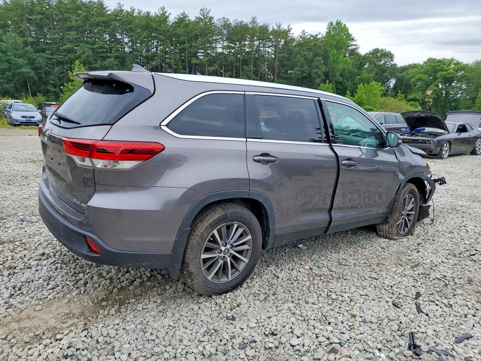 2019 Toyota Highlander VIN 5TDJZRFH1KS700363 COPART salvage auction — FRONT END, MA - CERT OF TITLE-SALVAGE (P), sold $375 on 2026-07-23 (photo 3)