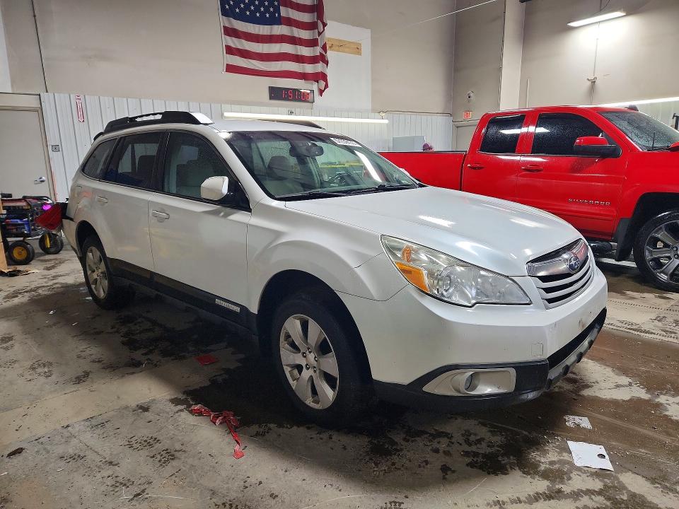 2011 Subaru Outback VIN 4S4BRBCC1B3328699 COPART salvage auction — REAR END, Co - Public - Salvage Title, sold $400 on 2026-07-09 (photo 4)