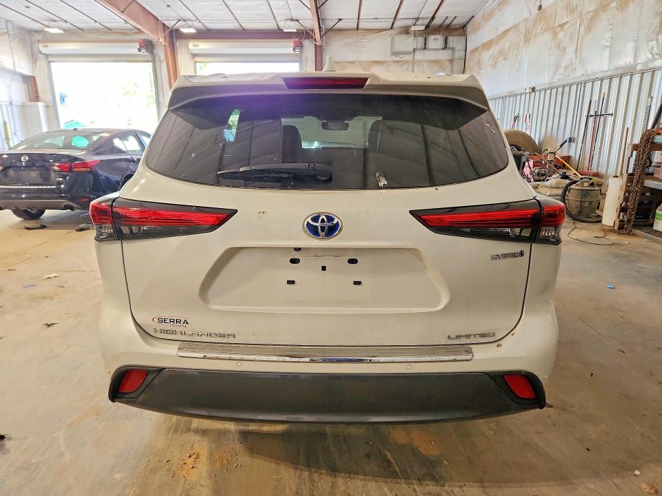 2022 Toyota Highlander VIN 5TDXBRCH3NS562459 COPART salvage auction — FRONT END, WI - CERT OF TITLE-SALVAGE VEHICLE, sold $19,400 on 2026-07-15 (photo 6)