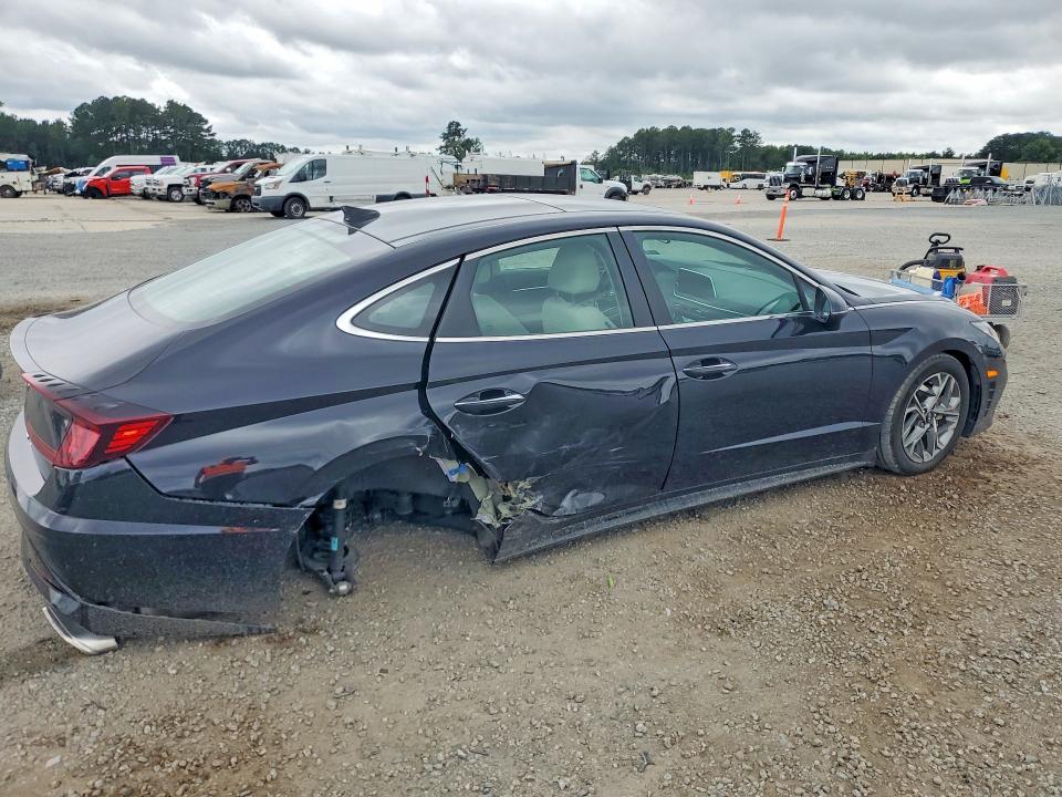 2023 Hyundai Sonata VIN KMHL14JA9PA309622 COPART salvage auction — SIDE, Nc - Salvage Certificate Of Title, sold $6,000 on 2026-07-20 (photo 3)