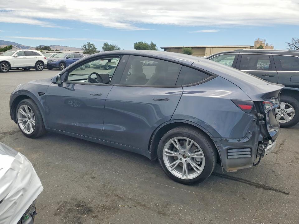 2022 Tesla Model y VIN 7SAYGDEE3NF537127 COPART salvage auction — REAR END, Ca - Salvage Certificate, sold $12,700 on 2026-07-16 (photo 2)