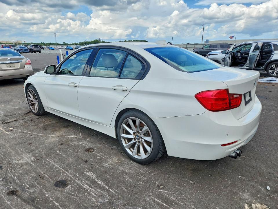 2012 BMW 3er VIN WBA3A5C59CF341457 COPART salvage auction — MECHANICAL, Fl - Certificate Of Title, sold $275 on 2026-07-04 (photo 2)