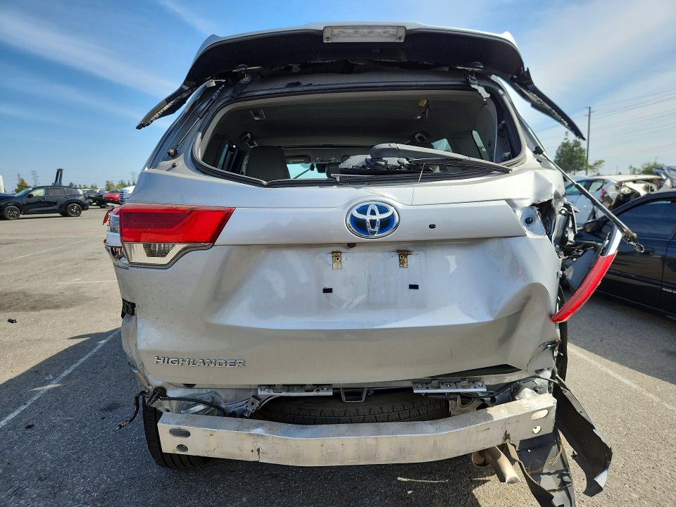 2019 Toyota Highlander hybrid VIN 5TDJGRFH5KS078811 COPART salvage auction — ALL OVER, Ca - Salvage Certificate, sold $5,800 on 2026-07-28 (photo 6)