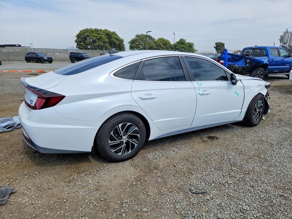 2020 Hyundai Sonata hybrid VIN KMHL24JJ5LA009664 COPART salvage auction — FRONT END, Ca - Salvage Certificate, sold $125 on 2026-07-28 (photo 3)