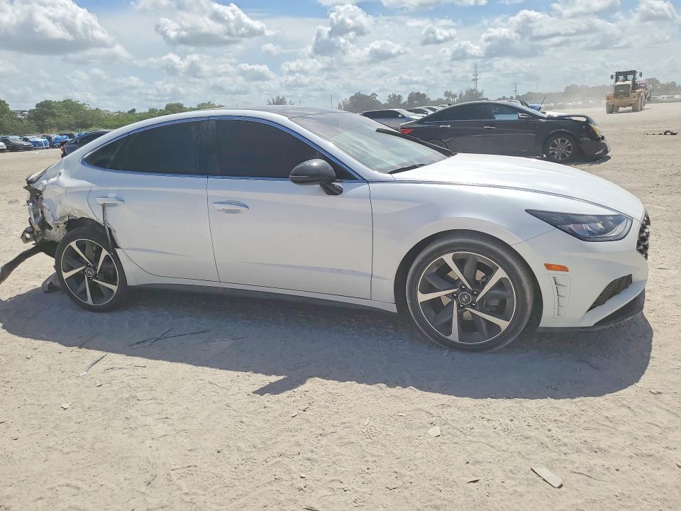 2022 Hyundai Sonata VIN KMHL44J28NA240936 COPART salvage auction — REAR END, Fl - Cert Of Title Slvg Rebuildable, sold $4,100 on 2026-07-28 (photo 4)