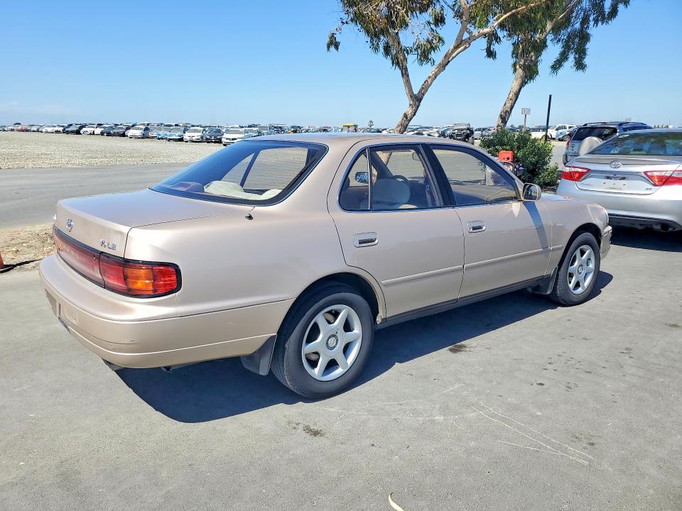 1993 Toyota Camry VIN JT2VK12E8P0216910 COPART salvage auction — FRONT END, CA - SALVAGE ACQUISITION BILLOFSALE, sold $700 on 2026-07-21 (photo 3)
