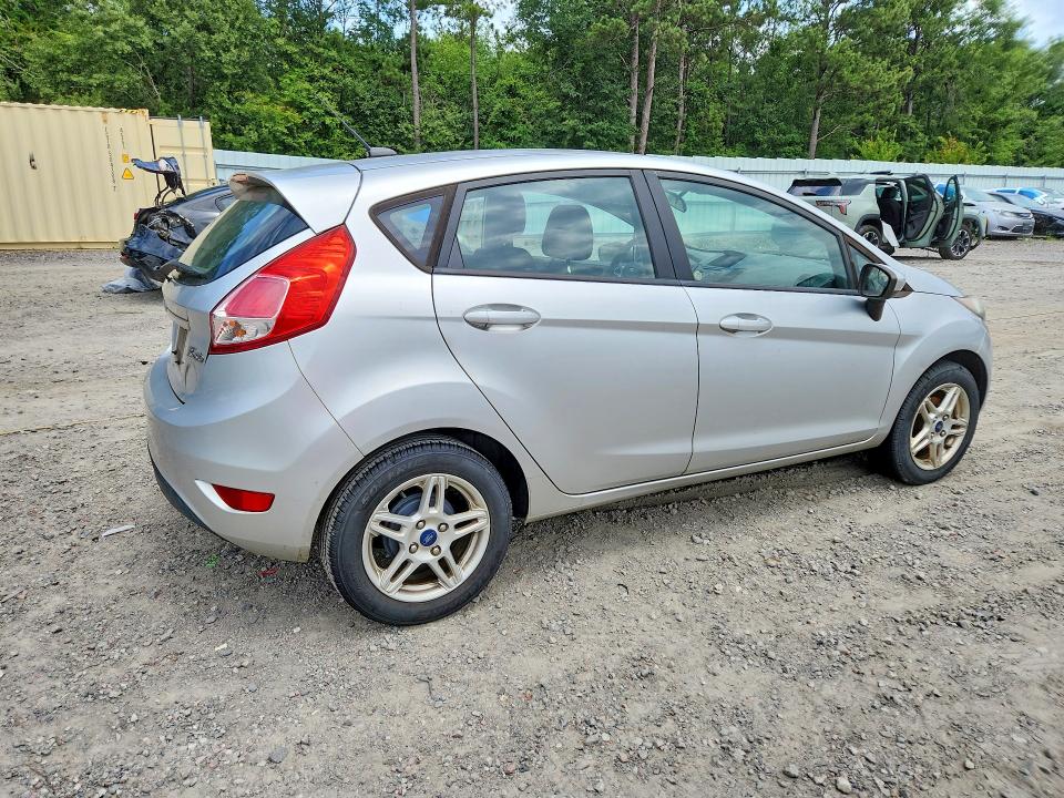 2019 Ford Fiesta VIN 3FADP4EJ7KM158637 COPART salvage auction — NORMAL WEAR, Nc - Certificate Of Title, sold $325 on 2026-07-28 (photo 3)