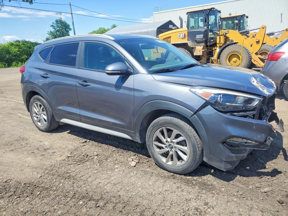 2017 Hyundai Tucson VIN KM8J3CA48HU491481 COPART salvage auction — FRONT END, Qc - Gravement Accidente, sold $5,700 on 2026-07-21 (photo 4)