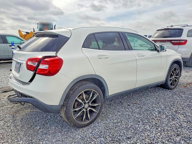 2015 Mercedes-benz Gla-klasse VIN WDCTG4EB5FJ170698 COPART salvage auction — REAR END, TX - SALVAGE VEHICLE TITLE, sold $2,150 on 2026-07-06 (photo 3)
