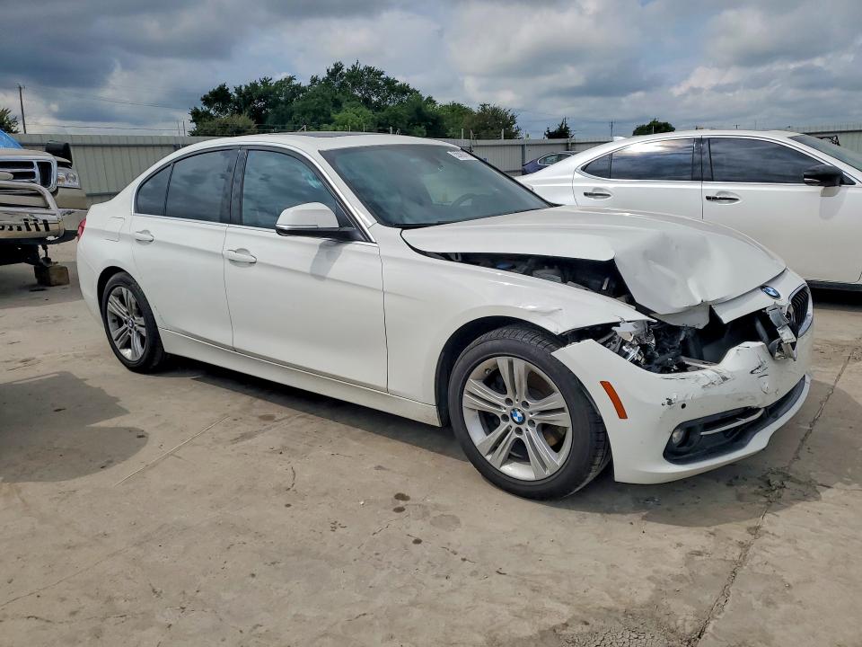 2018 BMW 3er VIN WBA8B9C5XJEE82473 COPART salvage auction — FRONT END, Tx - Salvage Vehicle Title, sold $3,000 on 2026-07-23 (photo 4)