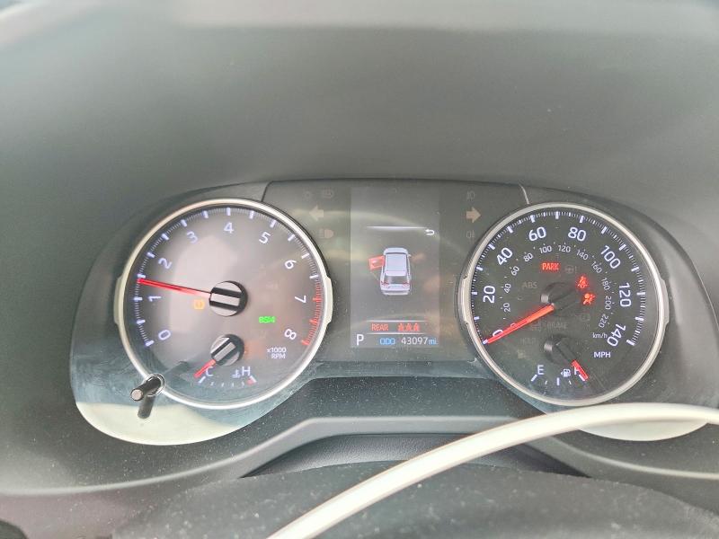 2019 Toyota Rav 4 VIN JTMG1RFV6KD014239 COPART salvage auction — SIDE, Salvage Title, sold $6,700 on 2026-07-28 (photo 9)