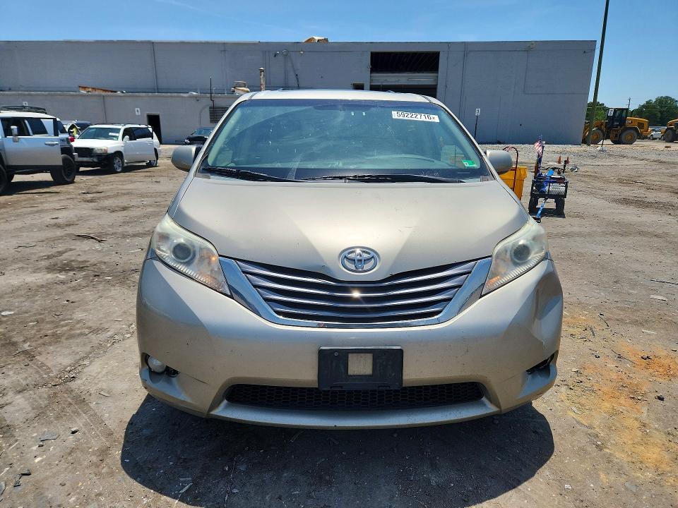 2015 Toyota Sienna VIN 5TDYK3DCXFS555854 COPART salvage auction — FRONT END, Va - Cert Of Title - Salvage, sold $375 on 2026-07-29 (photo 5)