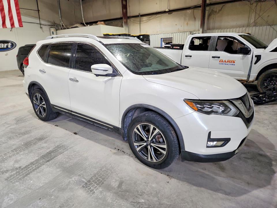 2017 Nissan VIN JN8AT2MV2HW022835 COPART salvage auction — HAIL, Ok - Cert Of Title-Salvage, sold $4,400 on 2026-07-15 (photo 4)