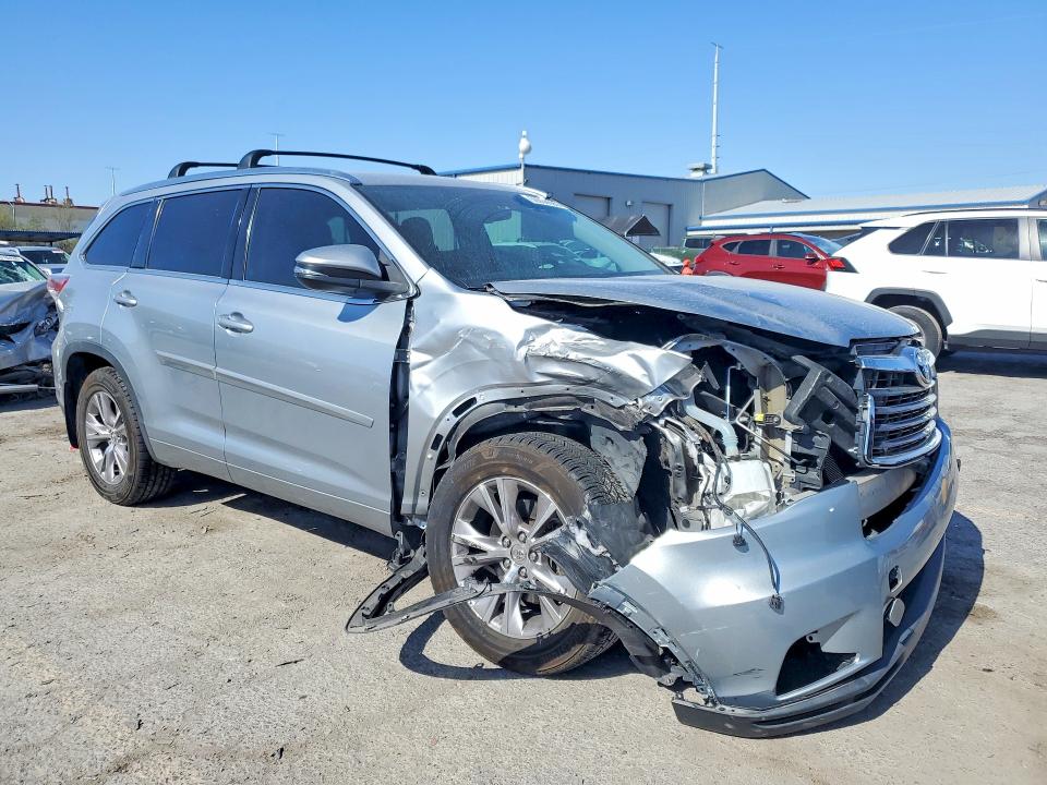2015 Toyota Highlander VIN 5TDJKRFH3FS093943 COPART salvage auction — FRONT END, Nv - Salvage Title, sold $150 on 2026-07-21 (photo 4)