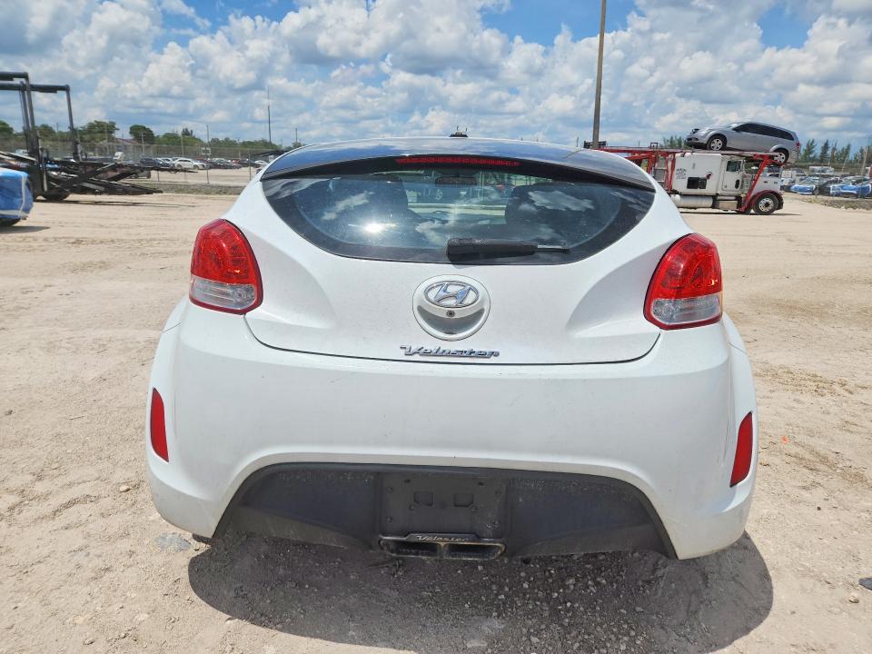 2017 Hyundai Veloster VIN KMHTC6AD8HU310759 COPART salvage auction — MINOR DENT/SCRATCHES, Fl - Certificate Of Title (P), sold $1,500 on 2026-07-09 (photo 6)